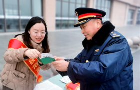 普法宣传面对面 法治春风润民心