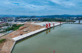 韶关港白土一期项目水工土建和道路堆场工程顺利通过交工验收